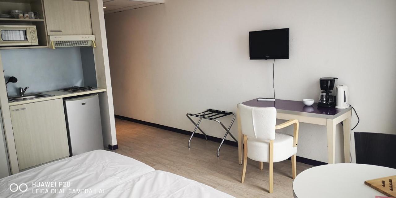 Studio 24M2 Au 4Eme Etage Ascenseur A Cote De La Gare Sncf Lourdes Esterno foto