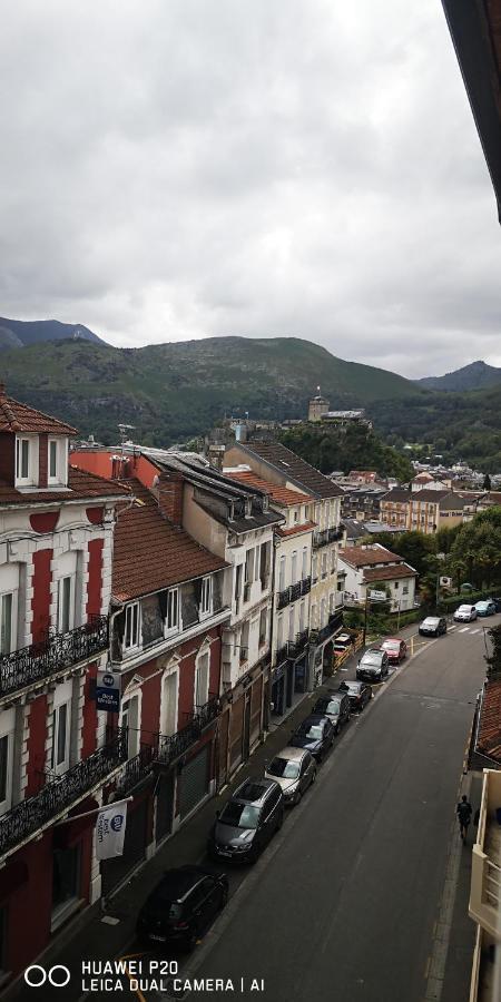 Studio 24M2 Au 4Eme Etage Ascenseur A Cote De La Gare Sncf Lourdes Esterno foto