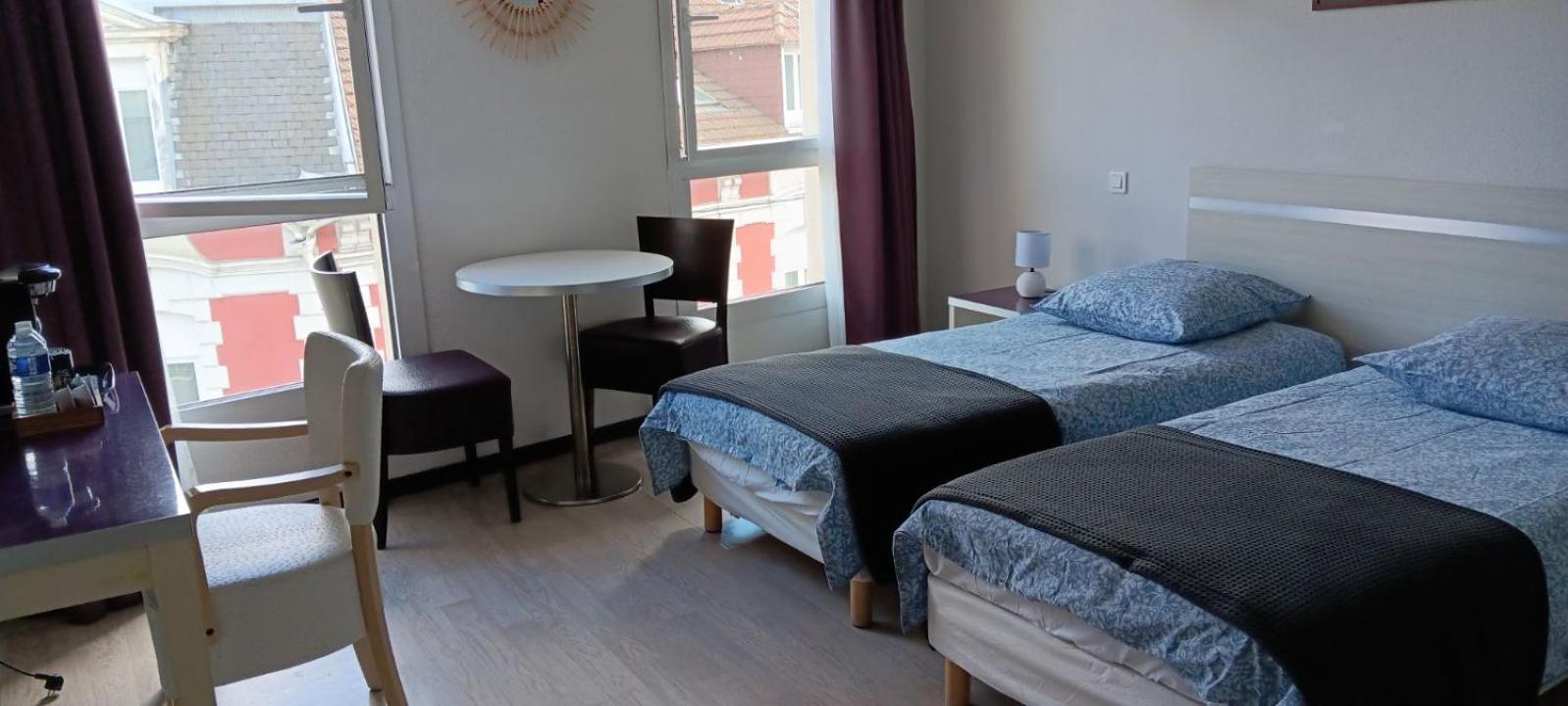 Studio 24M2 Au 4Eme Etage Ascenseur A Cote De La Gare Sncf Lourdes Esterno foto